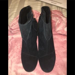 Toms Lunata suede ankle boots